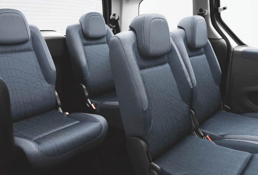  Peugeot Partner Tepee With Seven Seats 2009 года  (фото 2 из 10)